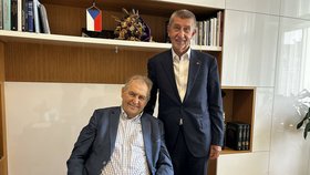 Zeman v Ostravě: Babiš nedorazil, exprezident mu vzkázal podporu u »Čapáku« i voleb