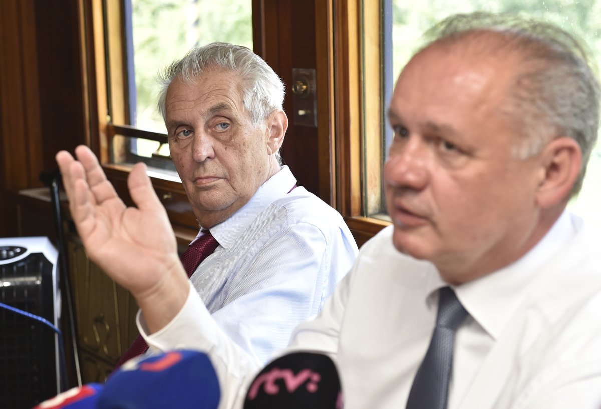 Prezidenti Miloš Zeman a Andrej Kiska vyrazili po stopách T. G. Masaryka: Vlakem do slovenských Topoľčianek