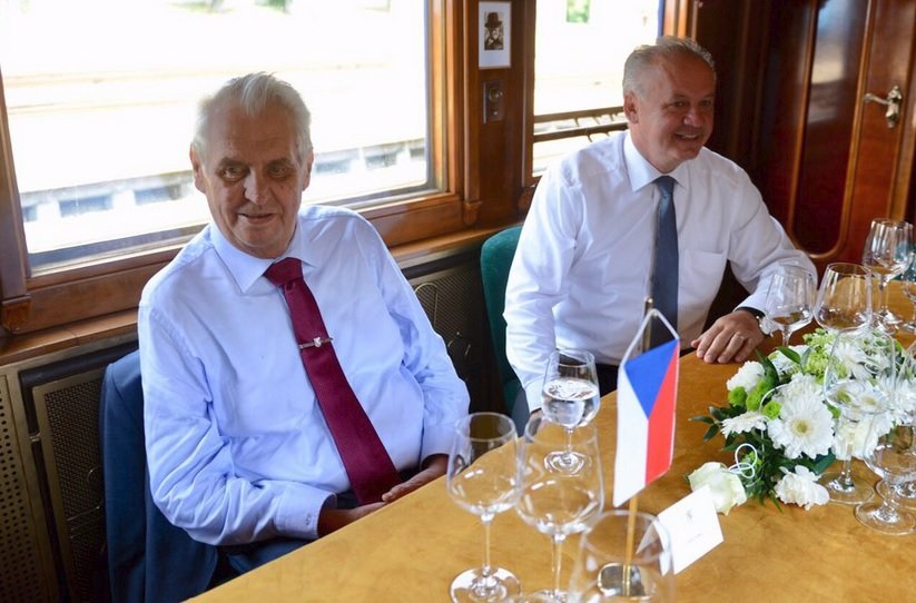 Prezidenti Miloš Zeman a Andrej Kiska vyrazili po stopách T. G. Masaryka vlakem