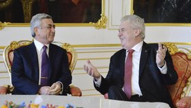 Miloš Zeman s arménským prezidentem Sargsjanem