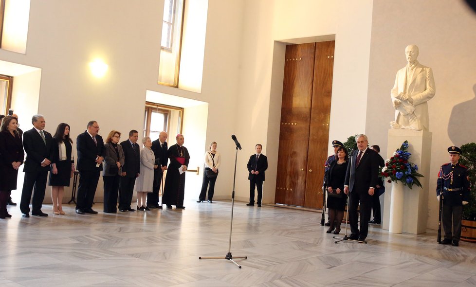 Setkání prezidenta Zemana s velvyslanci se zúčastnilo takřka 150 diplomatů