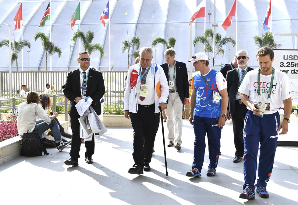 Prezident Miloš Zeman mezi českými olympioniky v brazilském Riu de Janeiro