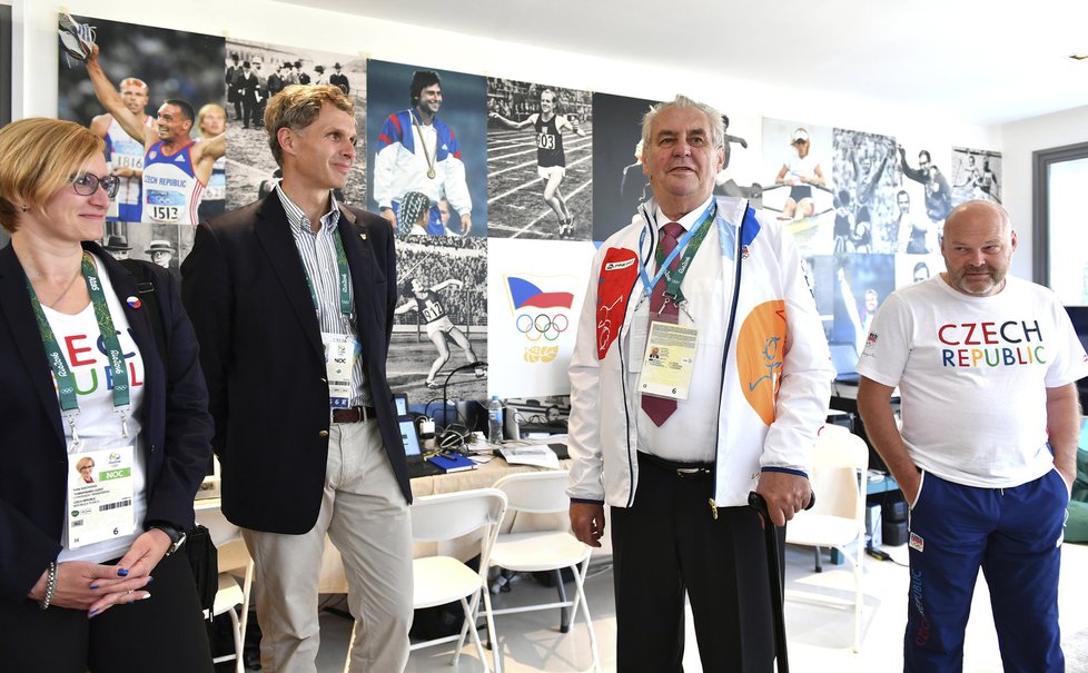 Prezident Miloš Zeman mezi českými olympioniky v brazilském Riu de Janeiro
