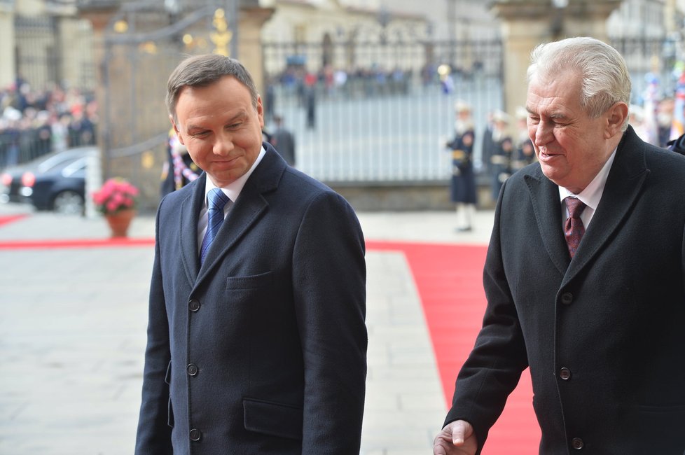 Miloš Zeman přivítal na Pražském hradě polského prezidenta Andrzeje Dudu (15. 3. 2016).