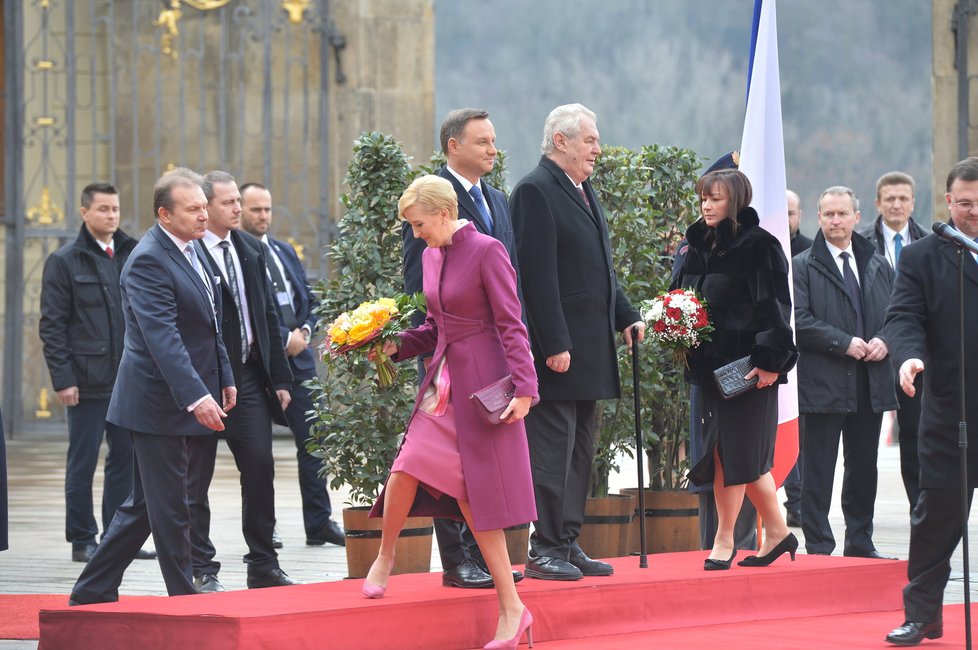 Polského prezidenta Dudu doprovodila do Prahy i manželka Agata