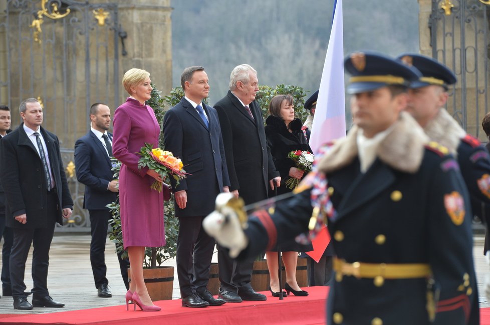 Polského prezidenta Dudu doprovodila do Prahy i manželka Agata.