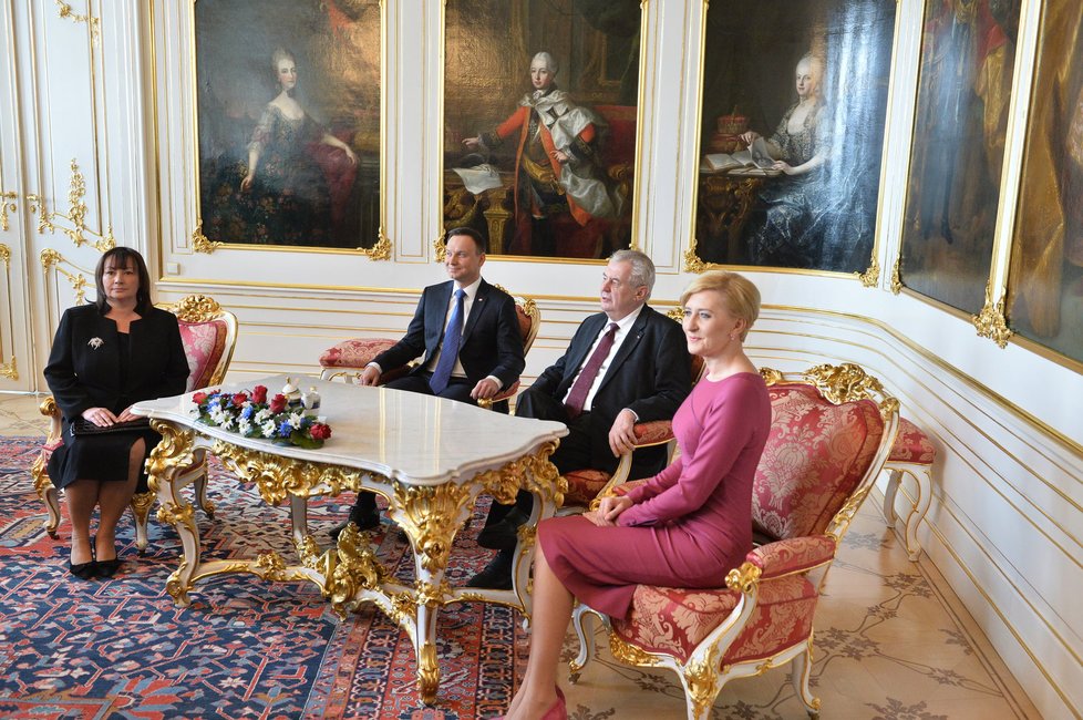 Prezidentské páry na Pražském hradě: Zemanovi a Dudovi