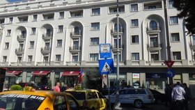 V Bukurešti prezident bydlel v hotelu Hilton.