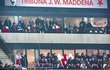 Prezident Zeman s dcerou Kate, kancléřem Vratislavem Mynářem a jeho ženou Alex vyrazili na fotbal: Na zápas Slavie s Interem Milán