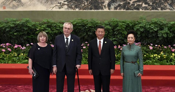 Zemanovi v Číně: Spolu s prezidentem Si Ťin-pchingem a jeho chotí