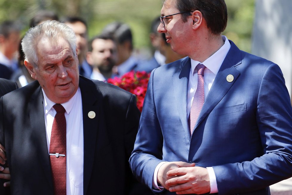 Zeman v Číně: Během šestidenního programu na něm byla patrná i únava.