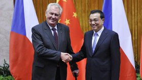 Český prezident Miloš Zeman a čínský premiér Li Kche-čchiang