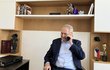 Miloš Zeman ve své exprezidentské kanceláři přjímal gratulace k 79. narozeninám, volal si i s Ficem (27.9.2023)