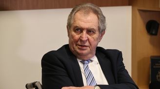 Miloš Zeman z nemocnice vzkázal, že z politiky nehodlá odejít. Nikdo mu totiž neřekl, že v&nbsp;politice už není