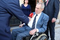 Zeman si rýpl do Pavla, chyby ale vytkl i vládě: Jako Pavel bych veto nedal, jenže...