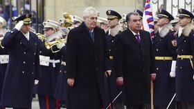 Prezident Miloš Zeman a tádžický prezident Imomali Rachmon ve čtvrtek na Pražském hradě jednali o vzájemných vztazích, ekonomické spolupráci nebo terorismu.