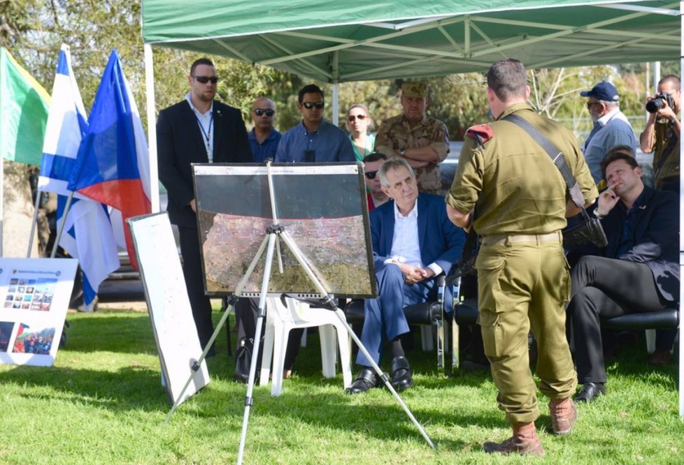 Miloš Zeman se v Izraeli vydal i na hranici s pásmem Gazy