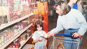 Ivana Zemanová na předvánočním nákupu s dcerou Kateřinou
