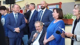 Prezident Miloš Zeman s manželkou Ivanou při zahájení školního roku na Základní škole Charlotty Garrigue Masarykové v Lánech. (1.9.2022)