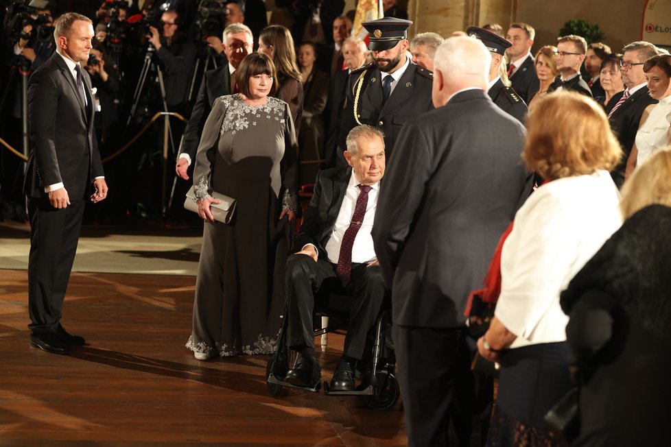 Miloš a Ivana Zemanovi na předávání státních vyznamenání