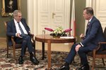 Miloš Zeman na TV Barrandov při rozhovoru s Jaromírem Soukupem (28. 11. 2019)