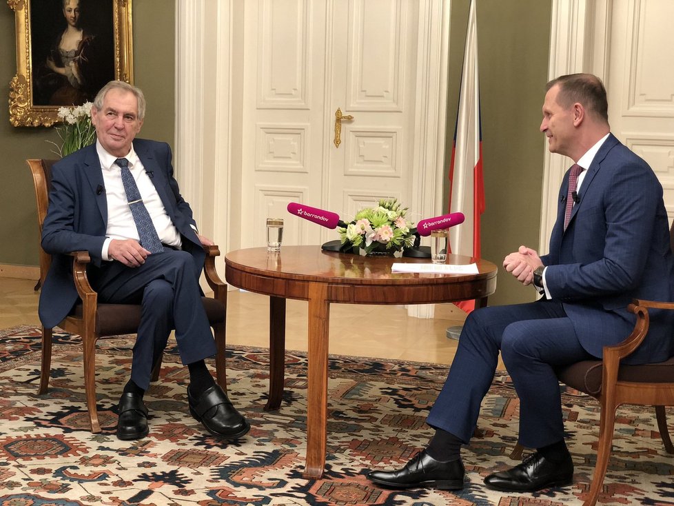 Miloš Zeman na TV Barrandov při rozhovoru s Jaromírem Soukupem (28. 11. 2019)