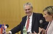 Miloš Zeman lichotil v Karlových Varech hejtmance Mračkové Vildumetzové (ANO)