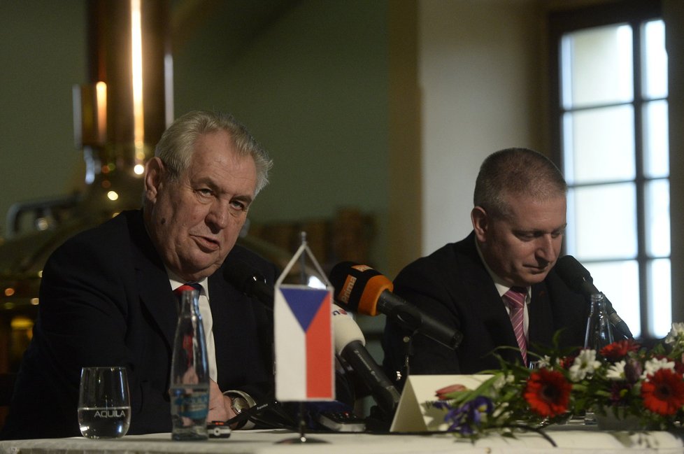 Prezident Miloš Zeman při tiskovce na závěr návštěvy Karlovarského kraje