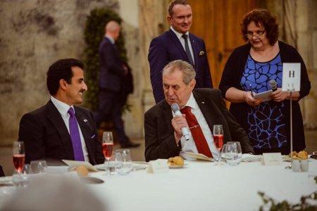 Prezident Miloš Zeman a katarský emír Tamim bin Hamad Sání