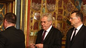 Zeman si klíč pečlivě připravil