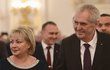 Miloš Zeman s Ivanou Zemanovou během koncertu ve Španělském sále po 2. inauguraci