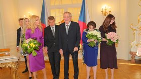 Prezident Miloš Zeman pozval k novoroční tabuli kromě premiéra a manželek také děti.