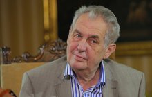 Odporné výhrůžky: Zeman je prý druhý Hitler, podřezat ho jako ...