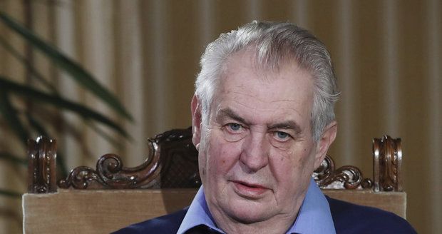 Zeman: V Česku se „potlouká“ člověk z Afriky podezřelý ze spolupráce s ISIS