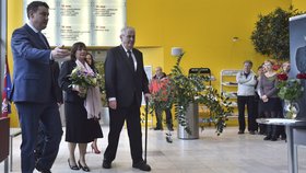 Únor 2016: Prezident Miloš Zeman opět vyrazil do Libereckého kraje, doprovodila ho první dáma Ivana