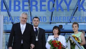 Prezident Zeman a hejtman Půta s manželkami v Libereckém kraji v roce 2014