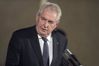 Zeman milosti udělovat nebude: Pravomoc hodil na ministerstvo