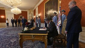 Prezident Zeman jmenoval Vladimíra Balaše (STAN) novým ministrem školství (29.6.2022).