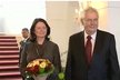 Miloš Zeman dorazil s Miroslavou Němcovou do Poslanecké sněmovny