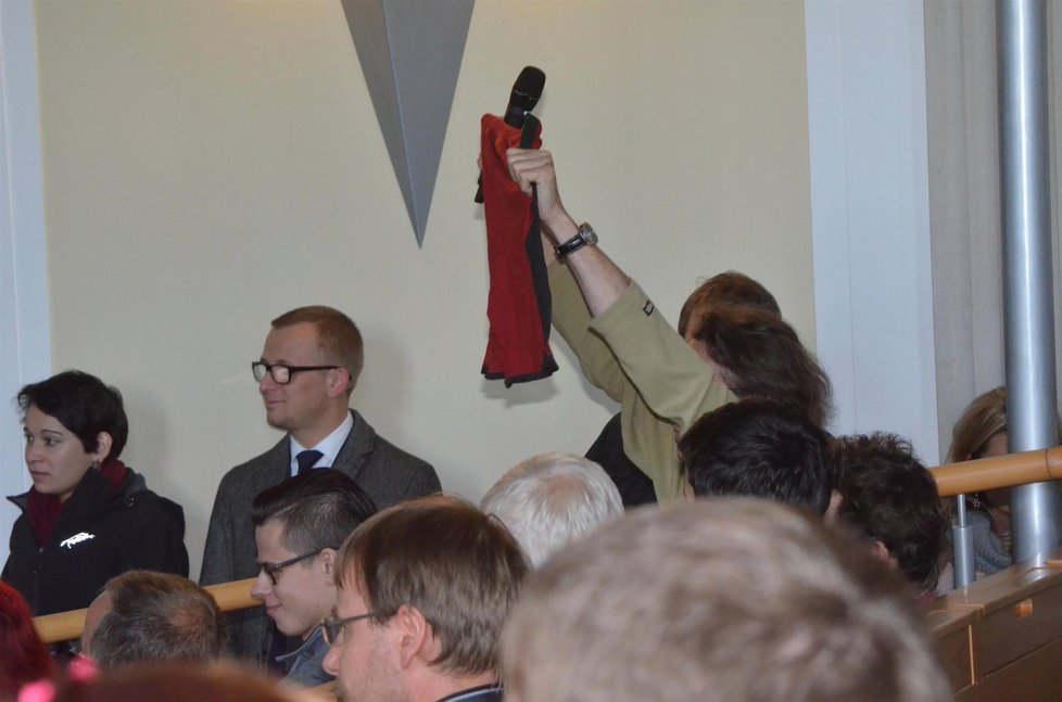 Miloš Zeman v Moravskoslezském kraji: Při setkání se studenty se objevily i rudé trenky (listopad 2016).