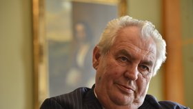 Zeman v Hovorech z Lán nešetřil vulgárními výrazy.