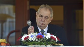 Miloš Zeman během diskuze s obyvateli města Kraslice na Sokolovsku. Navštívil jej druhý den své návštěvy Karlovarského kraje společně s Aší (20.3. 2019)