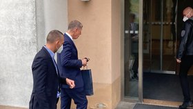 Premiér Andrej Babiš v Ústřední vojenské nemocnici. (16.9.2021)