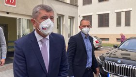 Premiér Andrej Babiš v Ústřední vojenské nemocnici.