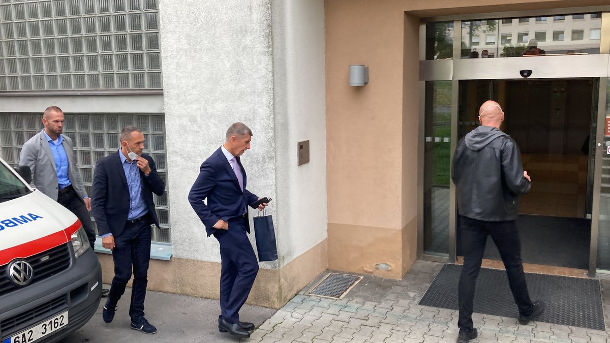 Premiér Andrej Babiš v Ústřední vojenské nemocnici. (16.9.2021)