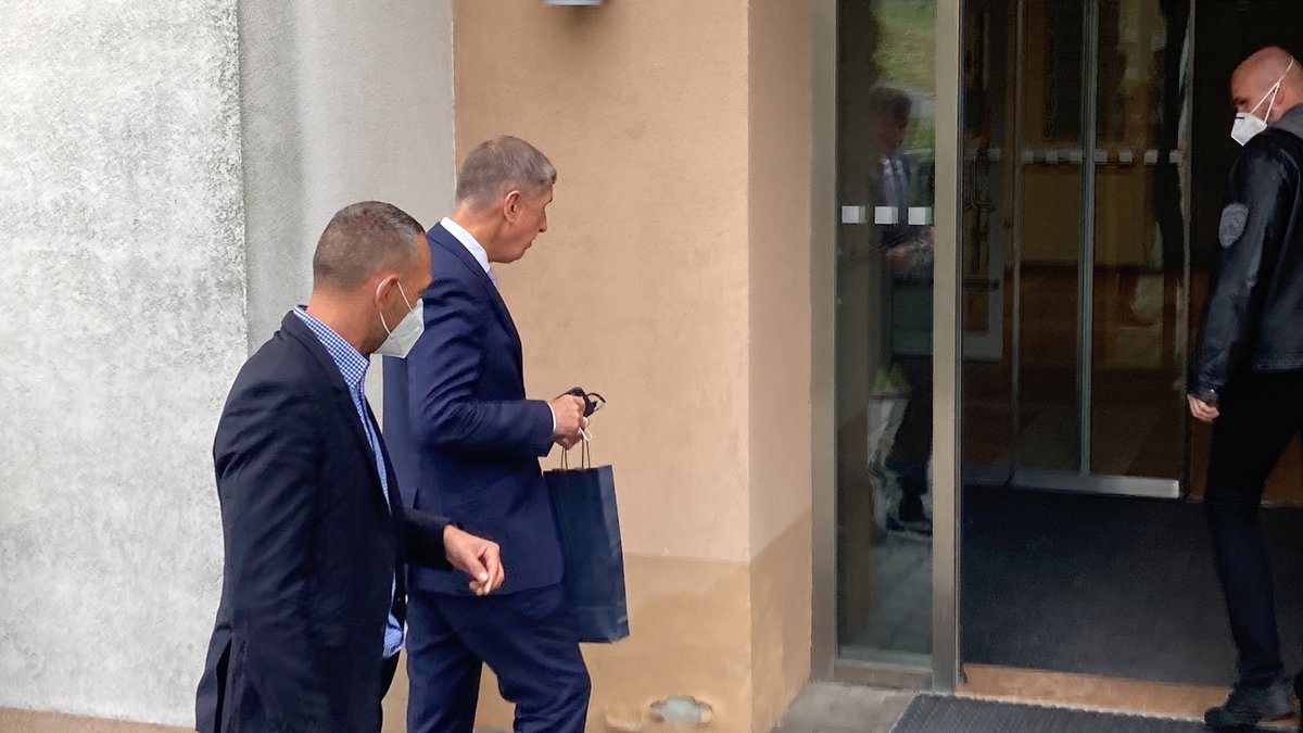 Premiér Andrej Babiš v Ústřední vojenské nemocnici. (16.9.2021)