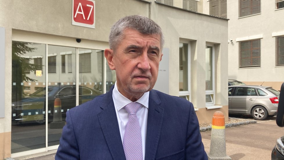 Premiér Andrej Babiš v Ústřední vojenské nemocnici