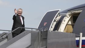 Prezident republiky Miloš Zeman u vládního speciálu