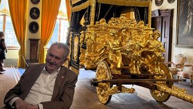 Miloš Zeman slavil 82. narozeniny: Zlatý kočár na zámku v Českém Krumlově (září 2026)