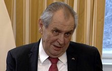 Kanceláři prezidenta zkrouhli rozpočet o 2,6 milionu, ale... Zeman odejde s balíkem